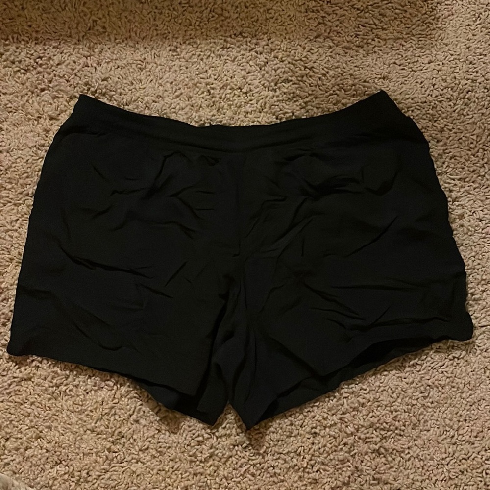 black women’s Columbia shorts